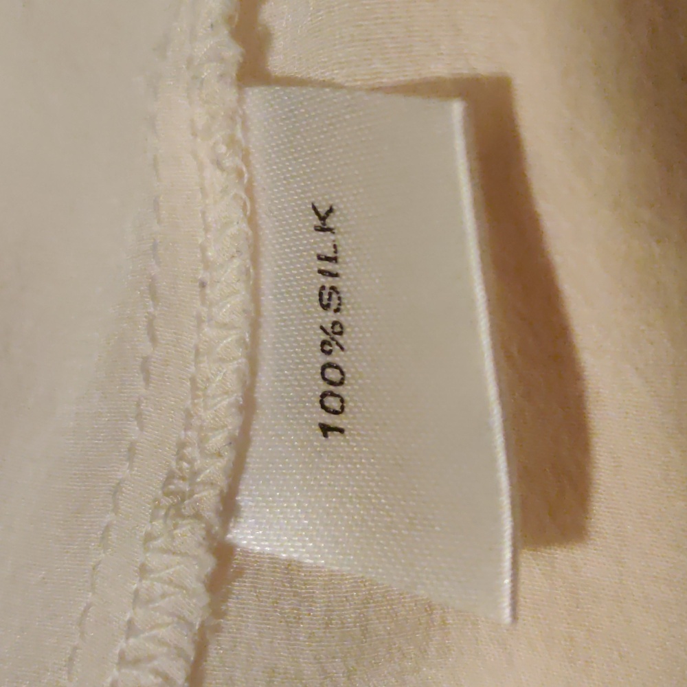 Elegant White Silk Blouse with Pink Bow - Picture 9 of 9